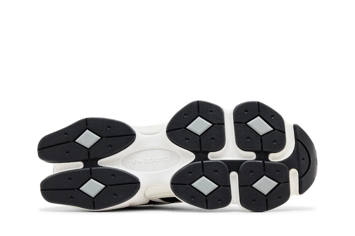 New Balance 9060 Reflection Black Suede Branco