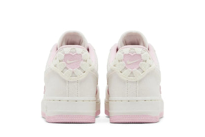 Nike Air Force 1 Low Valentine's Day (2025) Branco