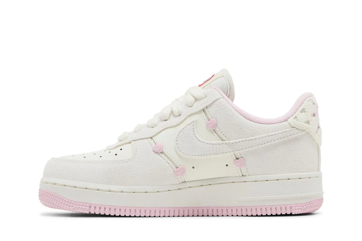 Nike Air Force 1 Low Valentine's Day (2025) Branco