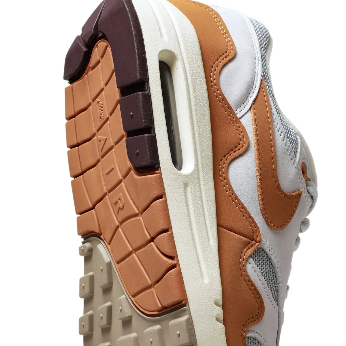 Nike Air Max 1 x Patta Monarch Laranja