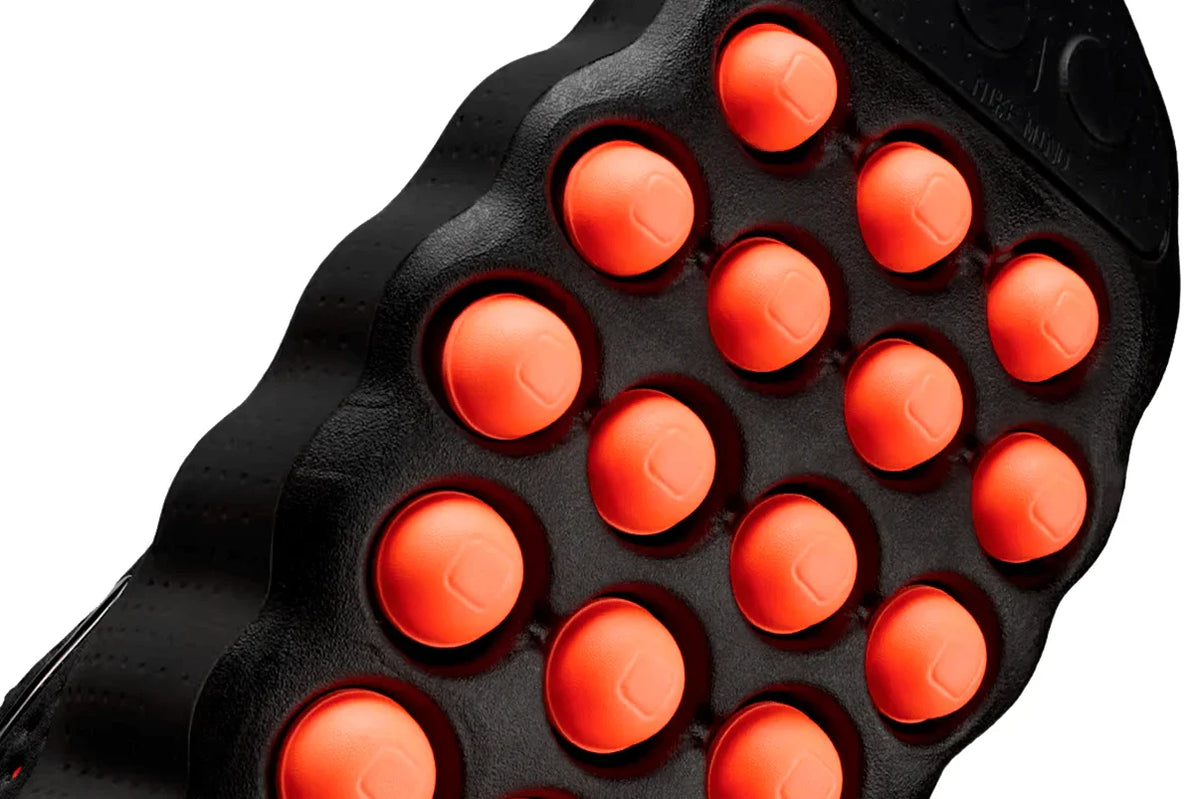 Nike Mind 002 Black Hyper Crimson Preto