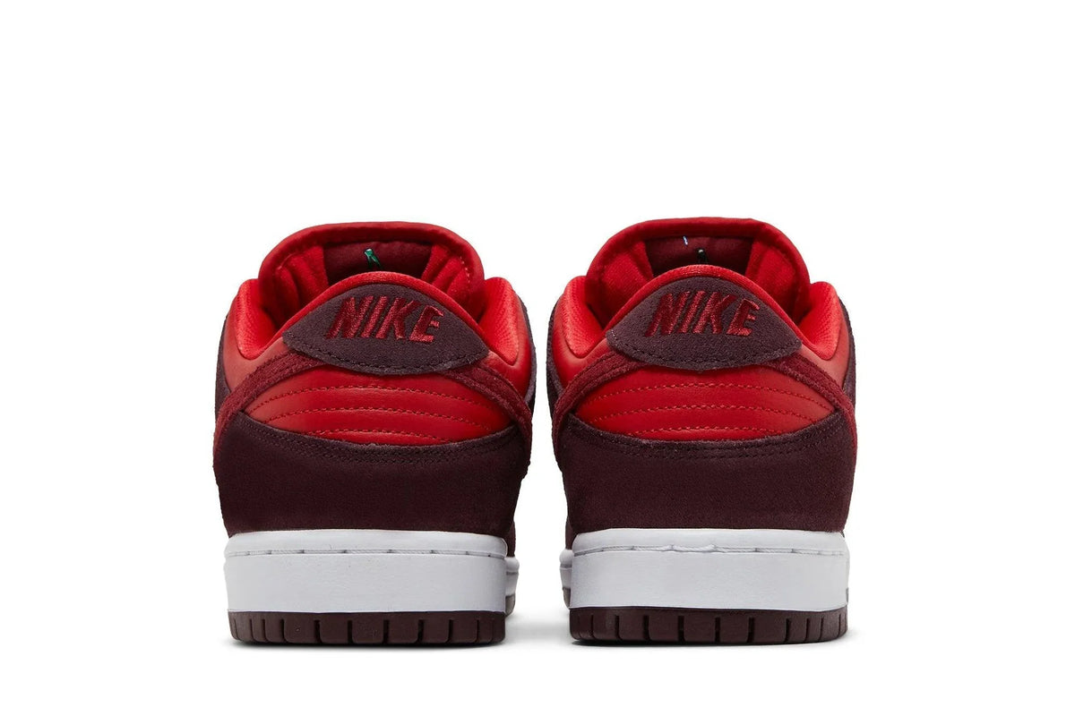 Nike SB Dunk Low Cherry Vermelho