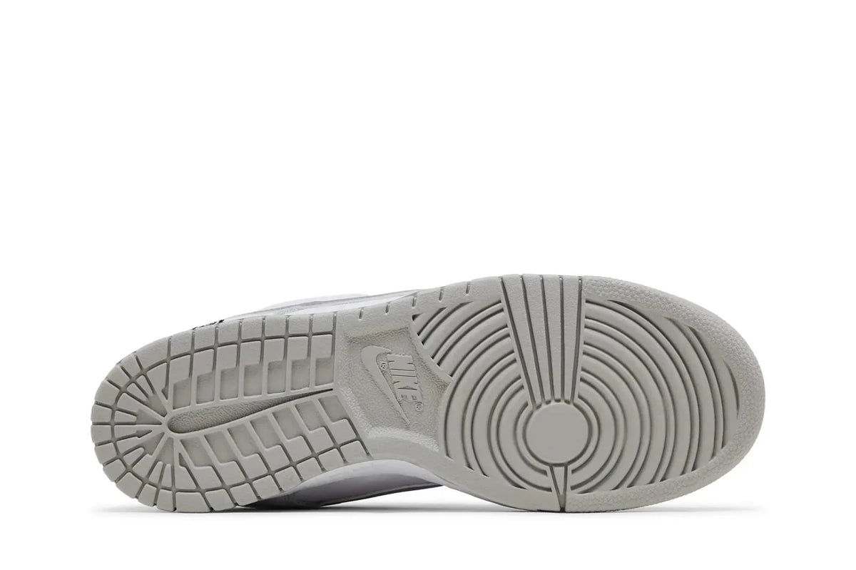 Nike SB Dunk Low Supreme 94 White Metallic Silver Branco