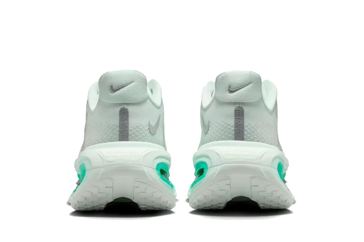 Nike Vomero Premium Barely Green Verde