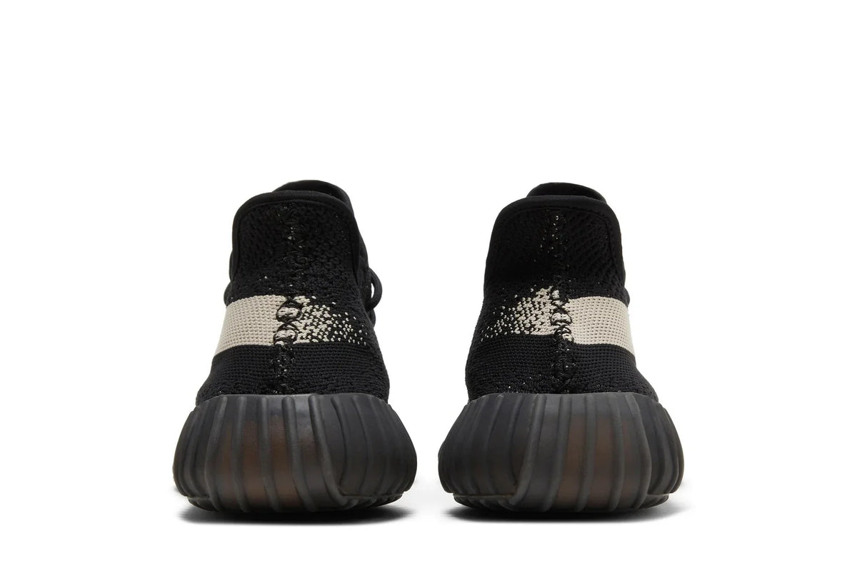 Yeezy Boost 350 V2 Oreo Preto